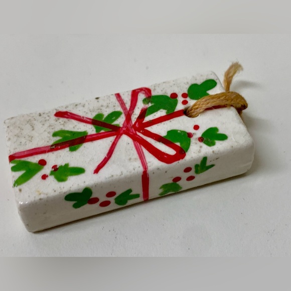 Mid Century Post WWII Japan Antique Glazed Ceramic Christmas Present Ornament - Picture 5 of 12